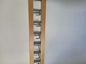 Garderobe mit Sitzbank und Hakenleiste Bild 2