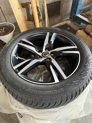 Volvo XC60 Winterkompletträder   original Volvo Felgen + Nokian Snowproof SUV 2   235 55 R19 Bild 3