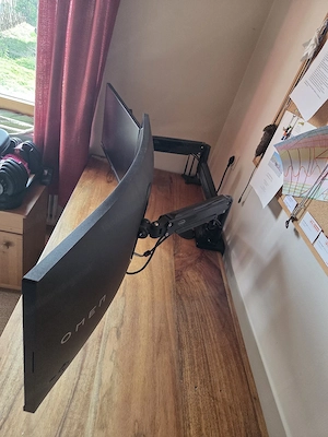 doppelter Monitorarm  Bild 4