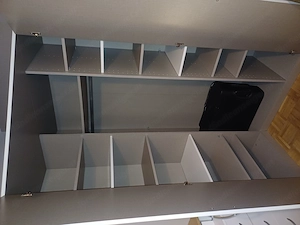 Eckschrank mit viel Platz Bild 2