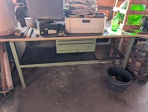 Werkbank mit Schubladen