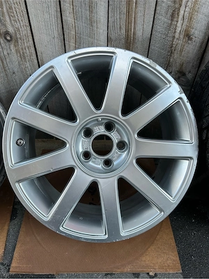 Audi S3 8l 7jx17 5x100 Felgen Bild 3