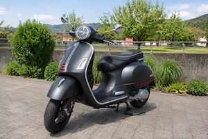Vespa GTS 300 ABS   Matt Grau   Top Zustand Bild 3