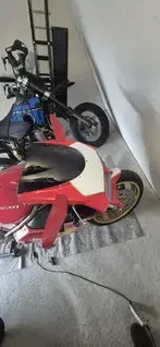 Ducati 748 S  Bild 7