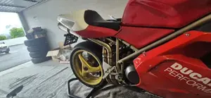 Ducati 748 S  Bild 4