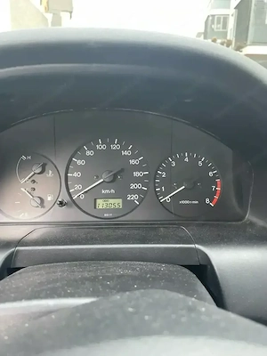 mazda 323 Bild 4