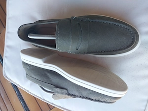 tommy hiliger schuhe Gr,42 neu 49,00    zu klein orgenal preis  149,00 Bild 2