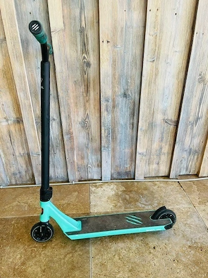 Bestial Wolf Rocky R12 Scooter Stuntscooter für Erwachsene 