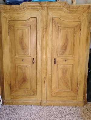 alter Schrank  Bild 2