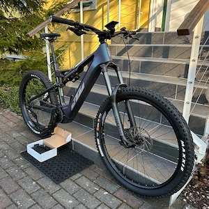 KTM Macina Kapoho Elite Carbon E-Fully Bild 3