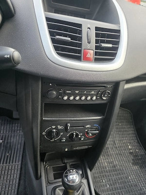 Peugeot  207 1.4 Bild 5