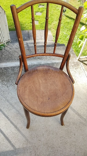 Alte Gasthausstühle  Bild 4