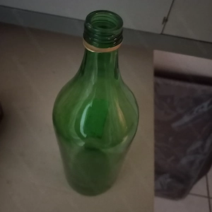 2 Liter Flaschen  Bild 2