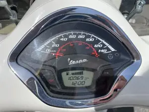 Vespa GTS 300 ABS Bild 2