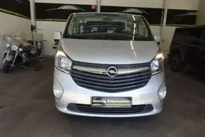 Opel Vivaro Bild 2