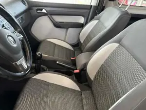 VW Caddy Bild 12