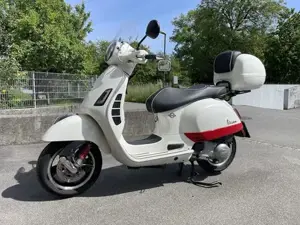 Vespa GTS 300 ABS Bild 3
