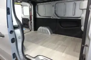 Opel Vivaro Bild 16