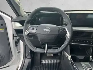 Opel Frontera Bild 9