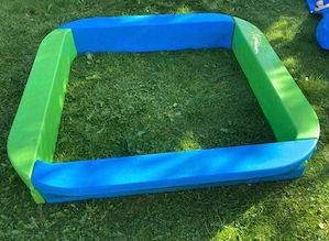 sandkastenrahmen mit Abdeckung zu verkaufen Bild 2