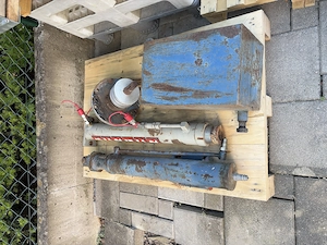 Hydraulik Zylinder, Pumpe, Tank