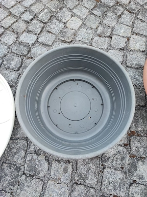 2 Pflanzschalen & großer Untersetzer  Bild 6