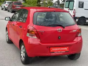 Toyota Yaris Bild 2