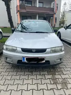 Mazda 323 Bild 6