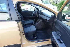 Dacia Sandero Bild 10