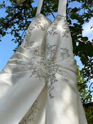 Hochzeitskleid zu verkaufen