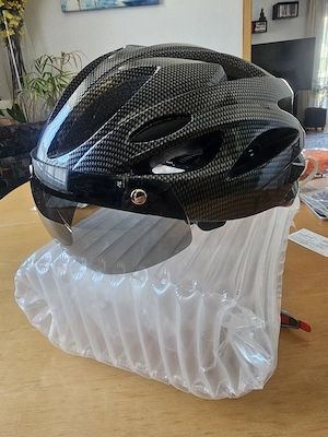Fahrradhelm mit magnetischem VisierNEU