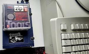 Pentium III 733Mhz plus Iomega Zip LW 100 Bild 5