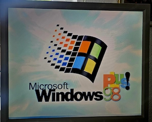 Pentium III 733Mhz plus Iomega Zip LW 100 Bild 4