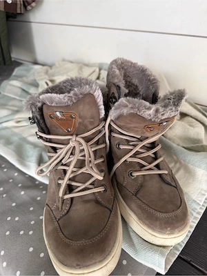 Winterschuhe 39