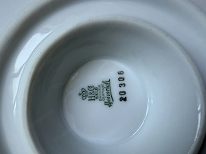 Saucier mit fixiertem Teller und Goldrand Bild 3