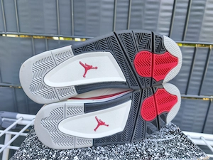 Air Jordan 4 Retro  Red Cement    Gr. 42 (US 8.5)   NEU & OVP Bild 5