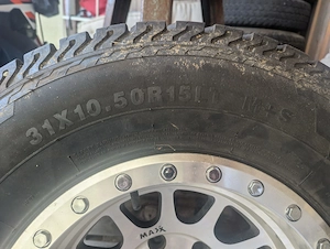 31x10.5 R15 LT AT M+S Reifen & Felgen Bild 2