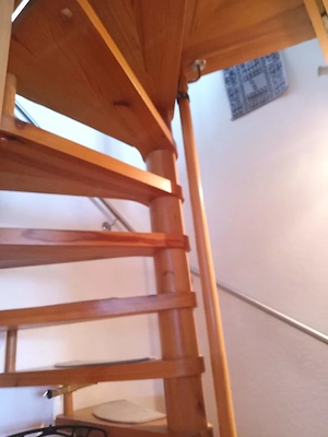 Wendeltreppe Vollholz Kiefer bis max. 268 cm Geschoßhöhe in Feldkirch Bild 2