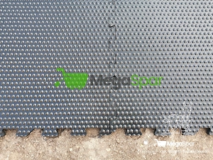 Stallmatten & Pferdematten mit Puzzle-System für sichere Stallböden Bild 6