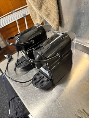 De Lobghi Nespresso Capsel Maschine neuwertig pro Stk 30  Bild 2