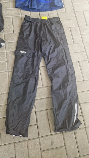 Motorrad Regenjacke und Regenhose Bild 3
