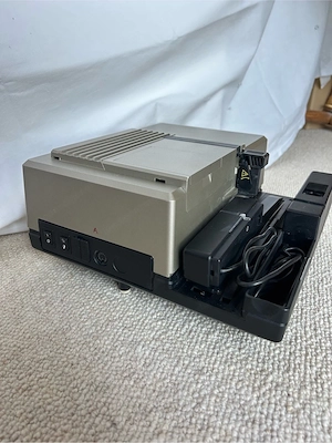 Diaprojektor Leica Pradovit P 300 Bild 2