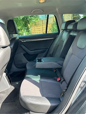 Skoda Octavia 1.6 TDI DSG Style Bild 8