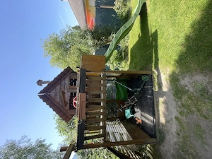 Rutsche mit Häuschen