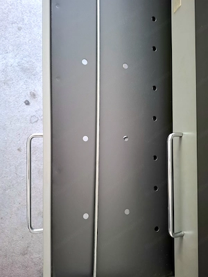 Hochwärtiger Architekten Planschrank der Firma Wertheim aus Metall | Atelier-, Werkstatt-Schrank Bild 7
