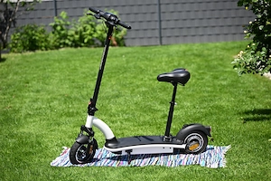 E-Scooter MF1 DES02 mit Sitz (entfernbar) 48V 10,4 AH E-Roller