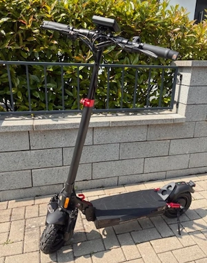NEU    T4 Offroad-E-Scooter   1000W Motor    70KM Reichw