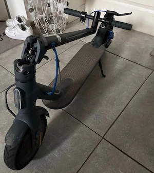 NEU    T4 Offroad-E-Scooter   1000W Motor    70KM Reichw