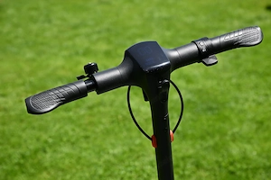 E-Scooter MF1 DES02 mit Sitz (entfernbar) 48V 10,4 AH E-Roller Bild 6