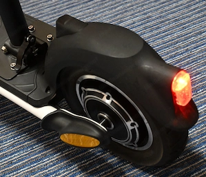 E-Scooter MF1 DES02 mit Sitz (entfernbar) 48V 10,4 AH E-Roller Bild 9